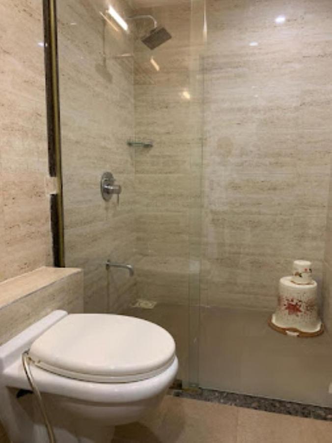 Hotel Radhe อานันด์ ภายนอก รูปภาพ
